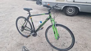 Bicicleta KTM Negra y Verde