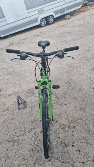 Bicicleta KTM Negra y Verde