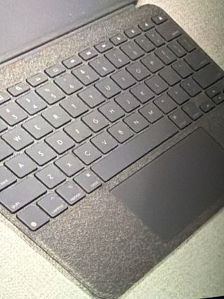 Logitech Combo Touch iPad 11