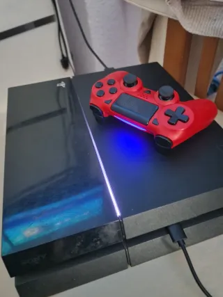 Consola PS4 + Mando Rojo.500GB.