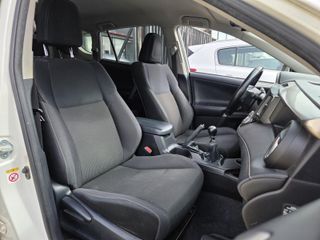 Toyota RAV4 150D AWD Business