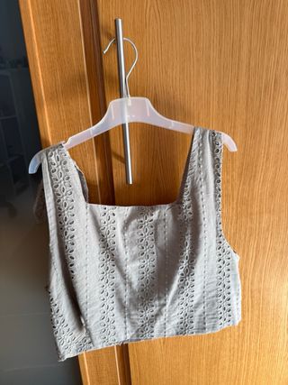 Top Zara verde bordado