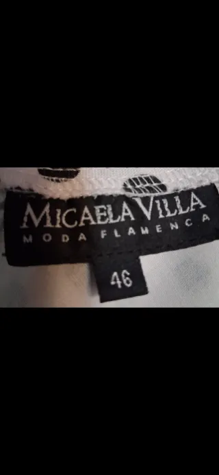 Traje de flamenca blanco con lunares