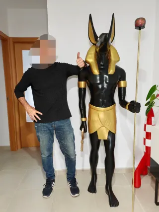 Escultura de Anubis en tamaño real bajo pedido
