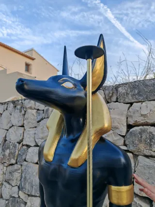 Escultura de Anubis en tamaño real bajo pedido