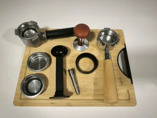 Cafetera De'Longhi Dedica + Molinillo Lacor