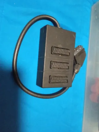 Ladrón SCART 3 vías