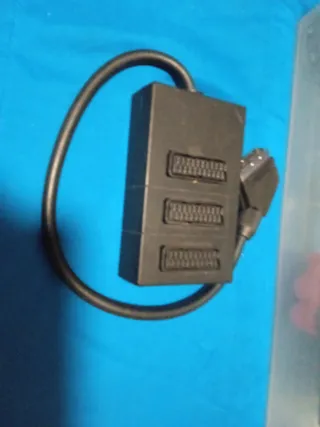 Ladrón SCART 3 vías