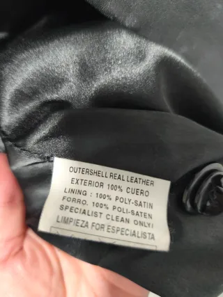 Abrigo de piel negro