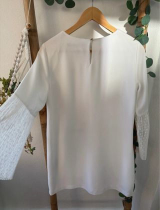 Vestido Zara blanco manga acampanada
