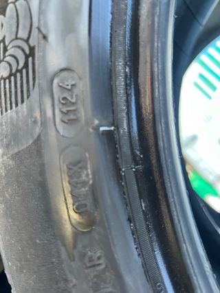 Neumáticos 295/40 R21