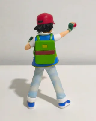 Figura Ash Ketchum Pokémon 13,5cm