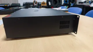 Amplificador 4 Canales WYW Negro Modelo G8-4CH