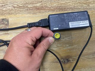 Cargador Lenovo 65W 20V (2 unidades) precio por U