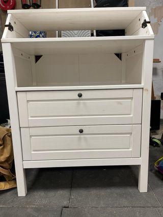 Mueble cambiador blanco con cajones