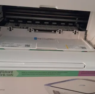 Impresora HP DeskJet 2822e+ un cartucho negro