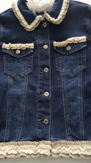 Cazadora vaquera con bordado