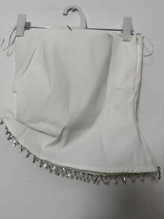 Top palabra de honor Zara con joyas Talla M