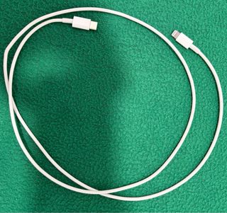 iPhone 13 Azul con todos sus extras