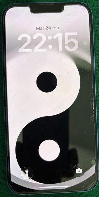 iPhone 13 Azul con todos sus extras