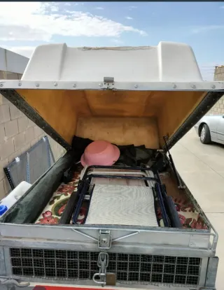 Remolque coche con tapa