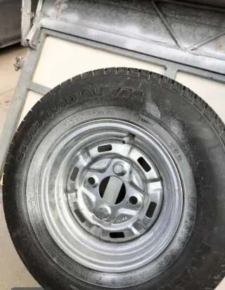 Remolque coche con tapa