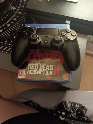 PS4 (PlayStation 4) Negra + Mando y Juegos