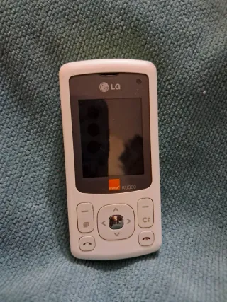 Lote 2 Teléfonos Vintage LG y Samsung