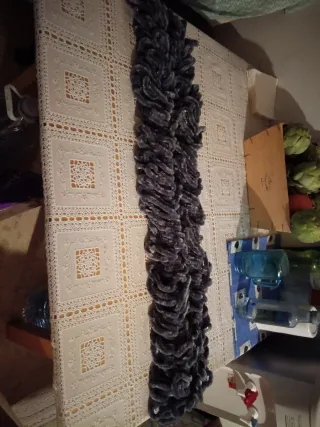 Bufanda gris para fiesta