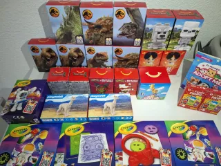 Lote 26 figuras de Jurasic World, Minecraft,HelloK