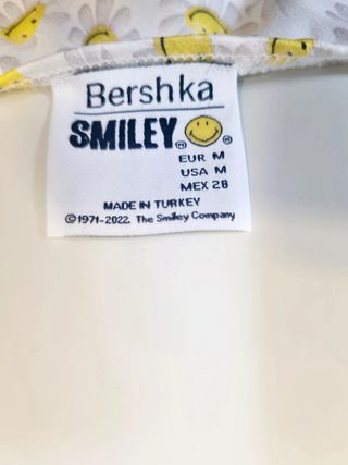 T M Vestido nuevo smiley de Bershka