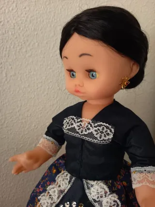 Muñeca regional vestida