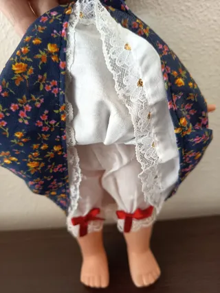 Muñeca regional vestida