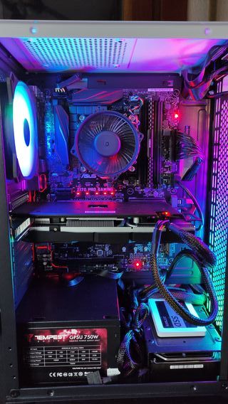 Caja PC UNYKA Blanca con RGB