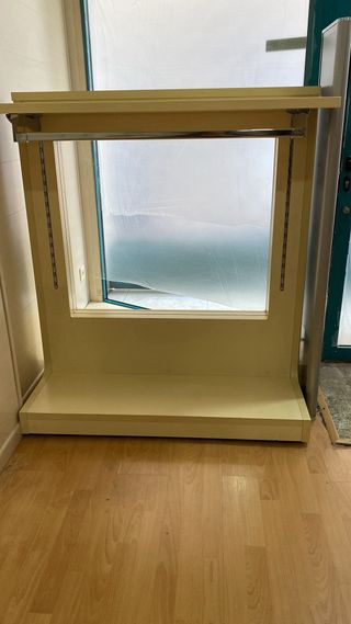 Mueble colgador góndola para ropa