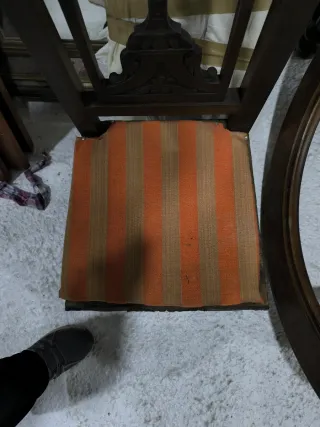 Reclinatorio antiguo madera y tela