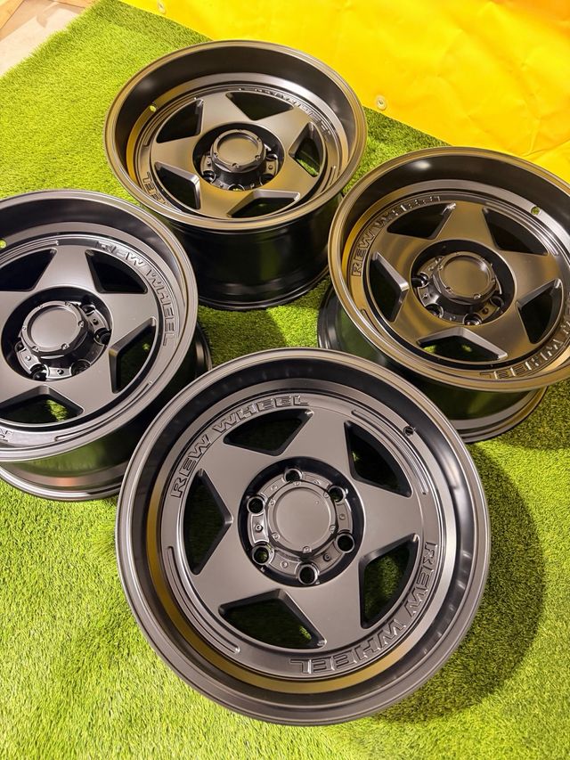 Llantas OffRoad 17 6x139.7