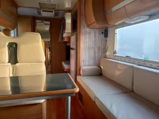 Autocaravana cappuccino mobilvetta Icaro s10