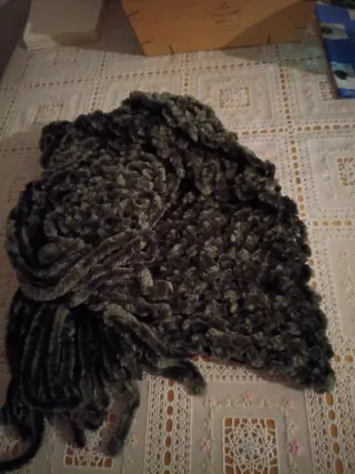 Fular de fiesta gris y verde