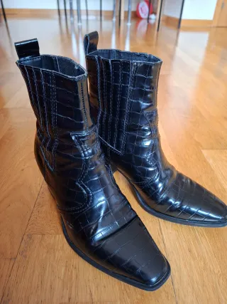 Botines Stradivarius Talla 38