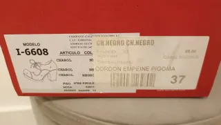 Zapatos charol Wonders negros talla 37