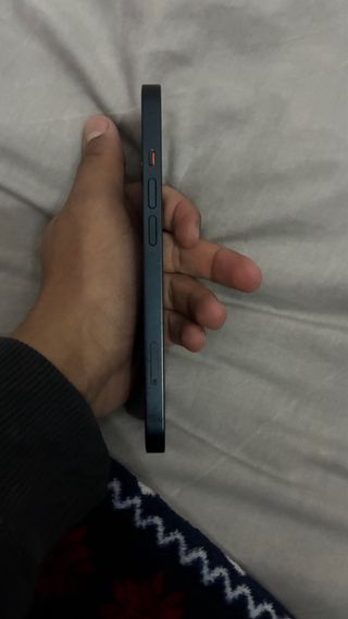 iPhone 13 - Salud de Batería 77%