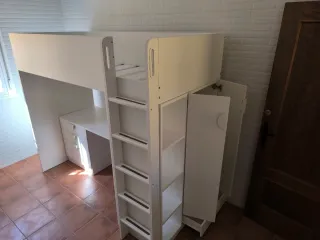 Litera infantil con escritorio y armario