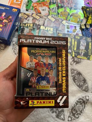 Cajas y cromos Adrenalyn y Megacracks fútbol
