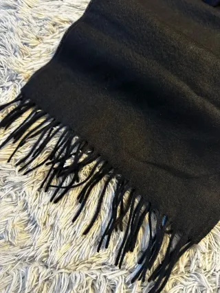 Bufanda de lana australiana negra