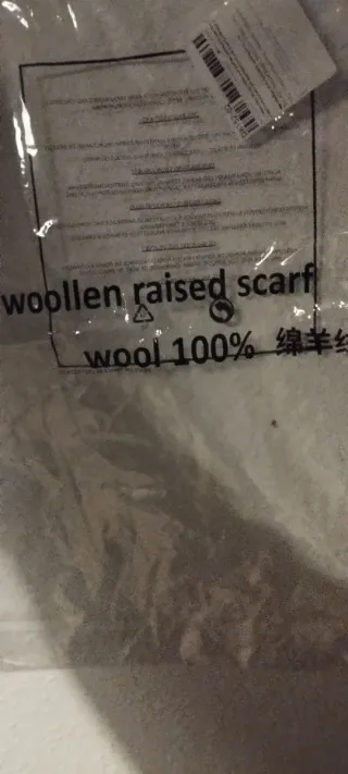 Bufanda de lana australiana negra