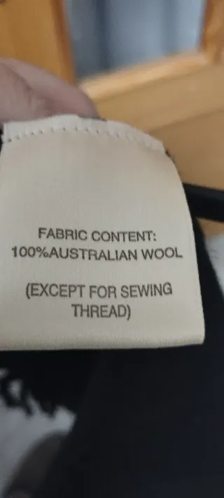 Bufanda de lana australiana negra