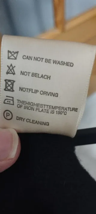 Bufanda de lana australiana negra