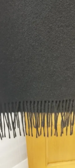 Bufanda de lana australiana negra