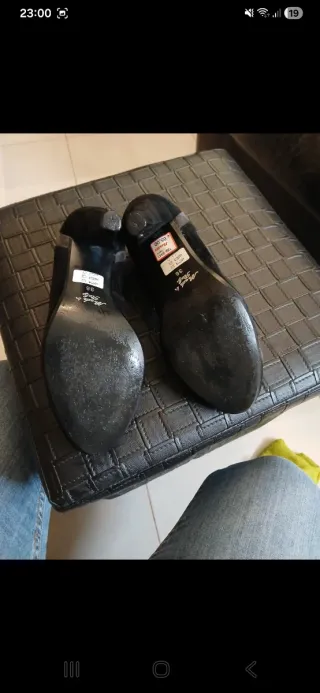 Scarpe con tacco Bata nere e grigie